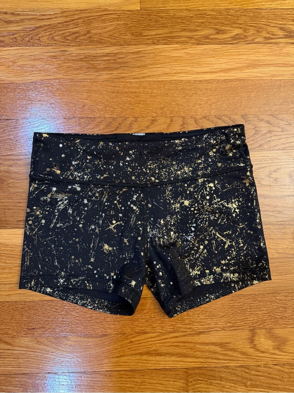 Ivivva (Lululemon Kids) Soft Biker/Booty Shorts in Black/Gold- Girls Size 14